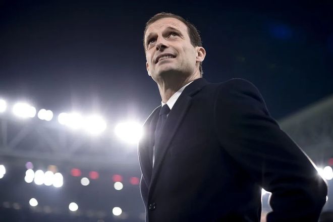 清晨意大利杯传出新动向，阿贾克斯防线松动，管理层表态：球迷炸锅，年轻球员得到机会的简单介绍